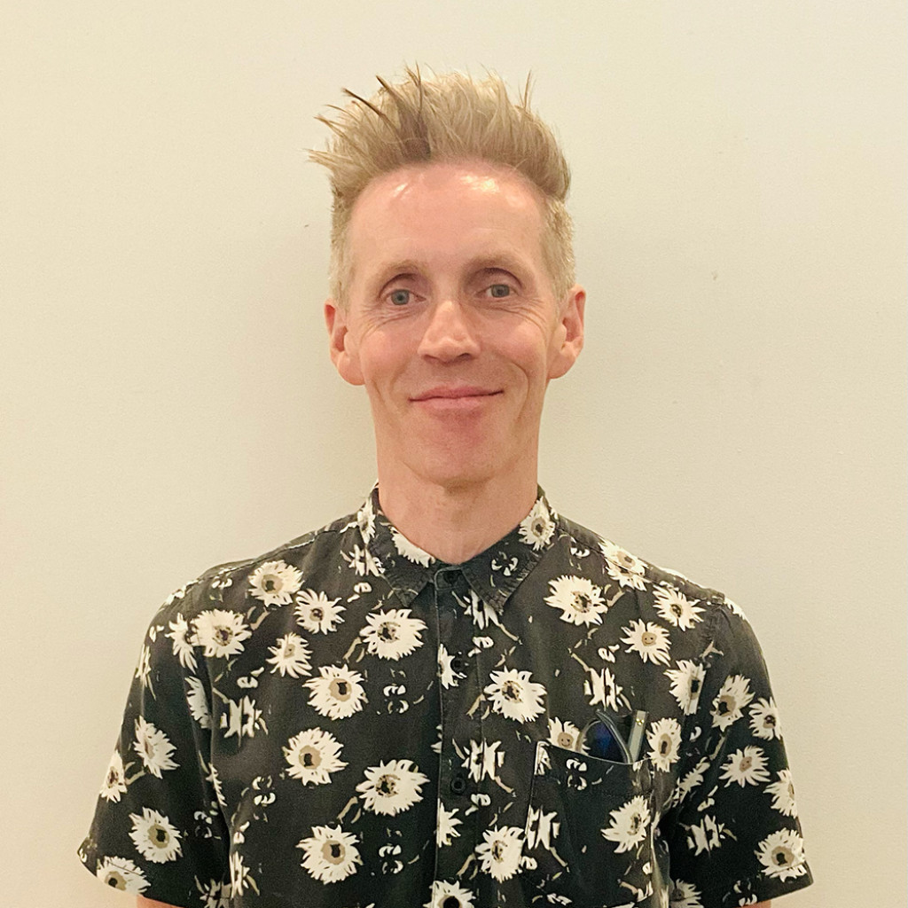 Dr Simon Murray practises Acupuncture and Traditional Chinese Medicine at Brunswick Holistic Health in Melbourne, Australia